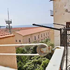 Couette-café Palazzo Melnis, Cefalù